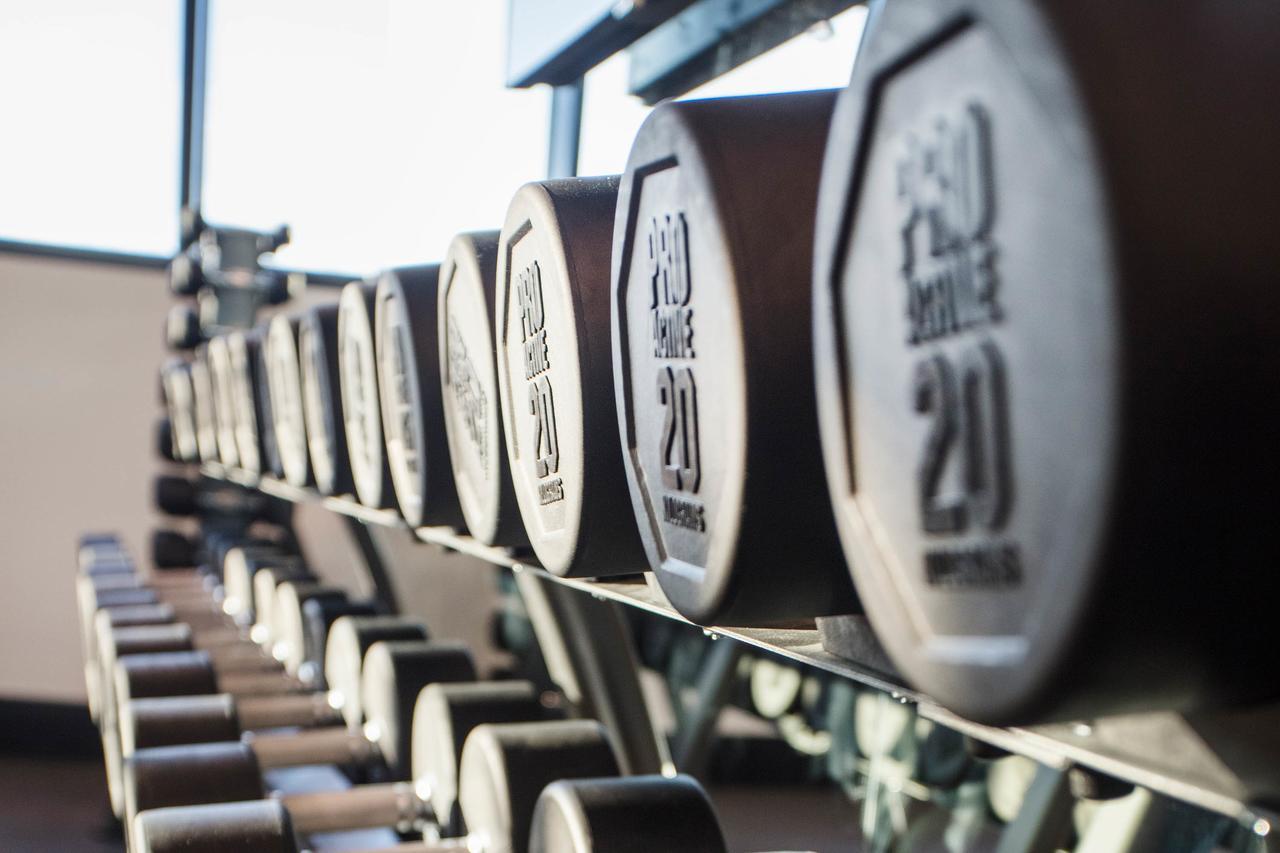 ブリスベン Fv By Peppersアパートホテル エクステリア 写真 Dumbbells on a rack