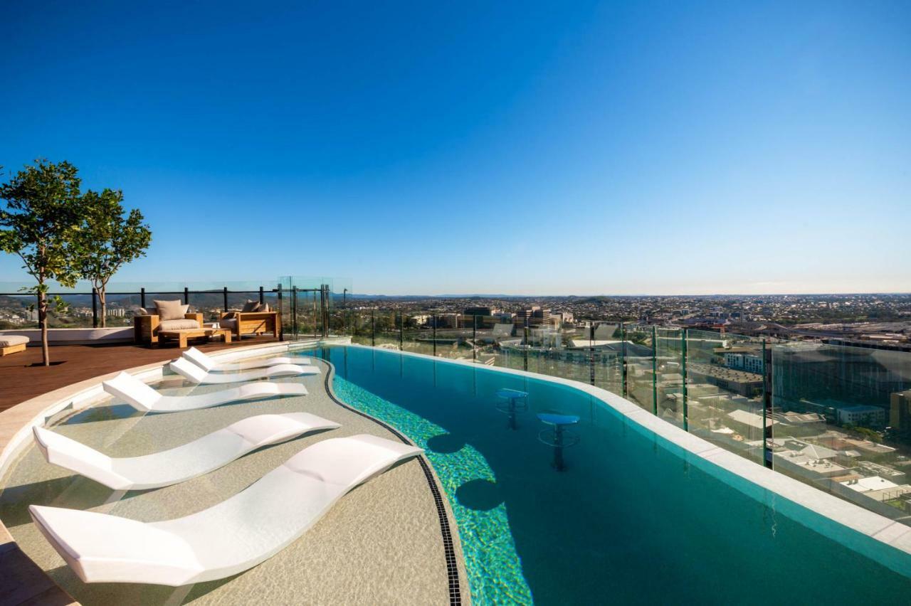 ブリスベン Fv By Peppersアパートホテル エクステリア 写真 Skyline Residences rooftop pool